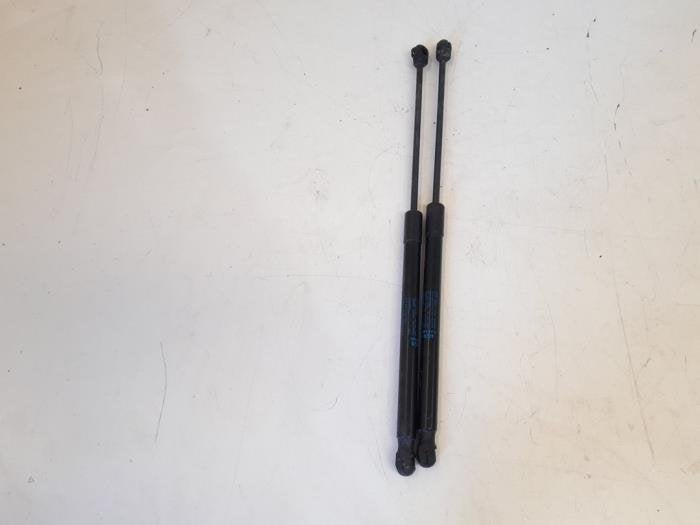 Kit amortisseur gaz hayon d'un Audi RS6, Autos : Pièces & Accessoires, Carrosserie & Tôlerie, Audi, Utilisé, 3 mois de garantie