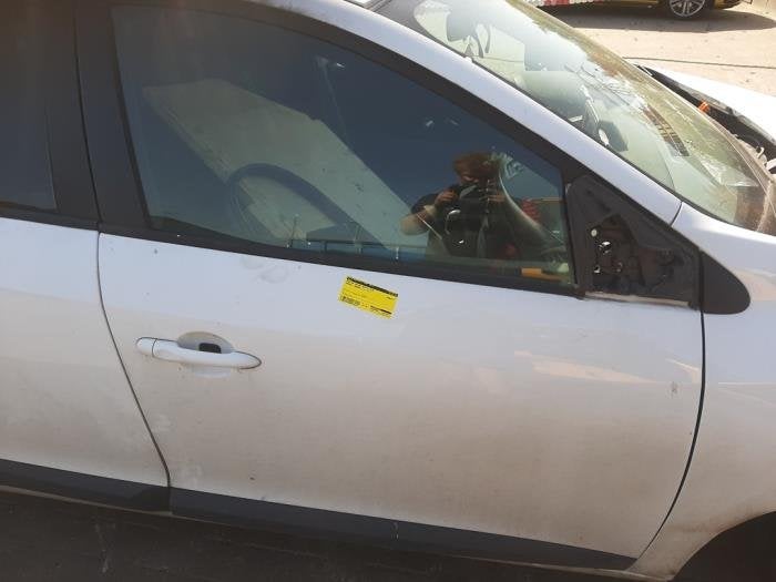 Portier 4Deurs rechts-voor van een Renault Megane, Gebruikt, -, -, -