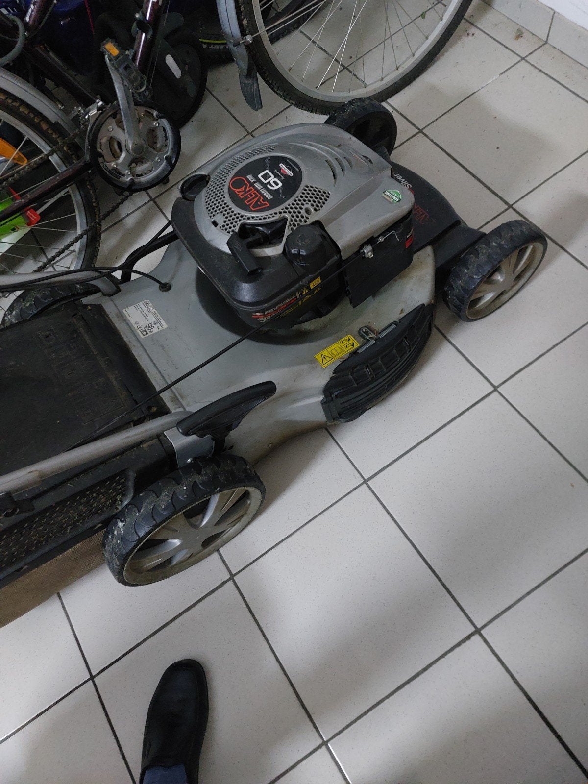 Tondeuse à vendre, Enlèvement, Utilisé, Tondeuses à gazon à essence, Bac de ramassage