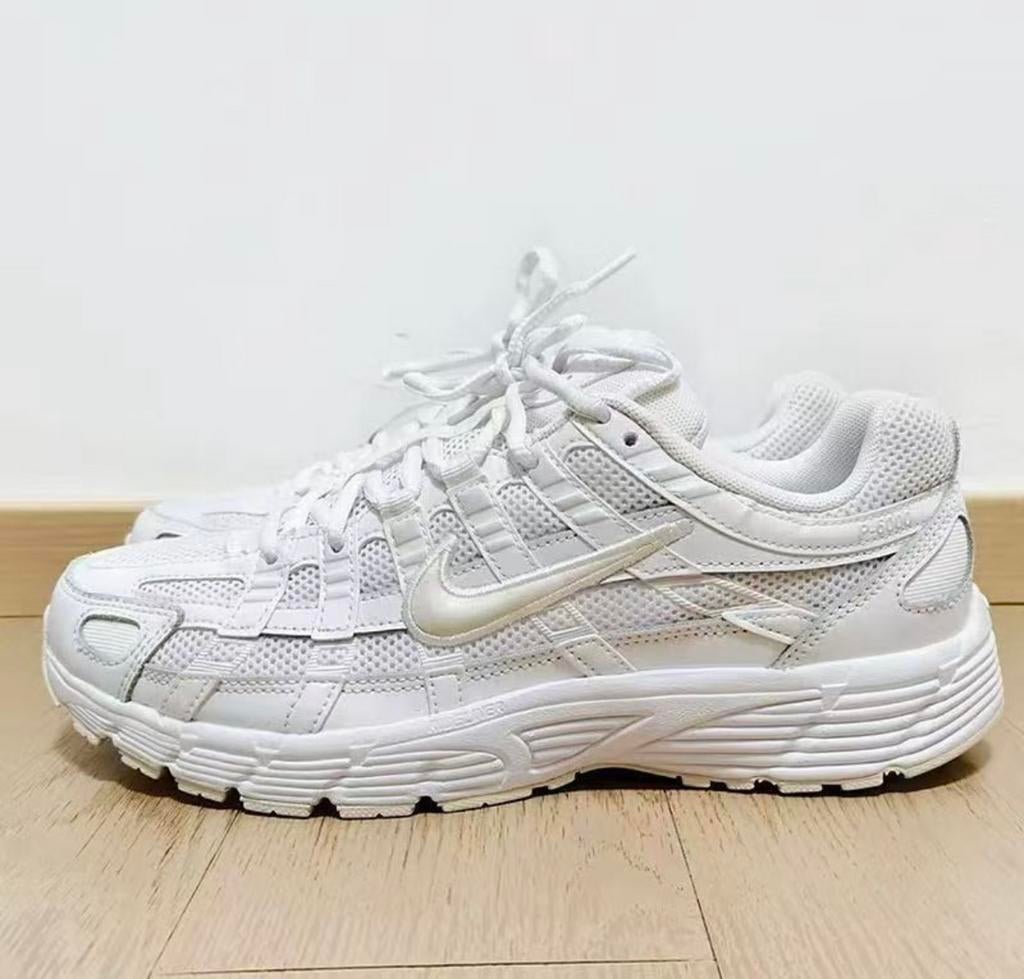 *Modehuis België* Nike Schoenen, Verzenden, Zo goed als nieuw, Overige kleuren, Sportschoenen