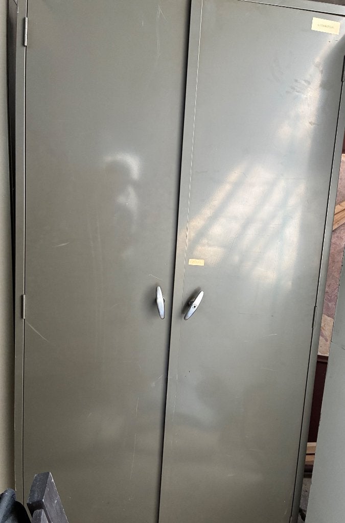 Armoire métallique, Ophalen, Gebruikt