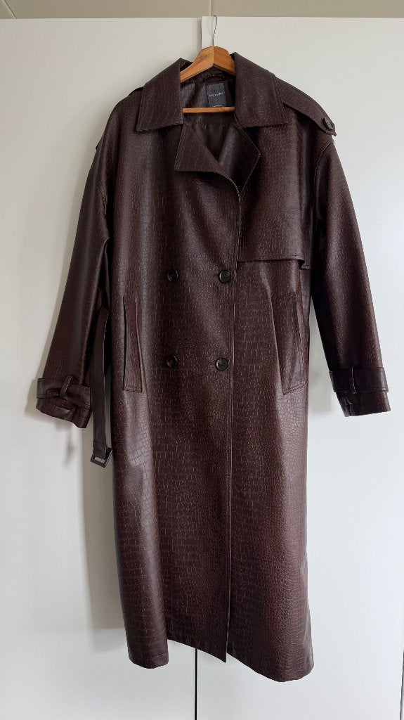 Trench marron chocolat similicuir grande taille L, Vêtements | Femmes, Enlèvement ou Envoi, Neuf, Taille 42/44 (L), Brun