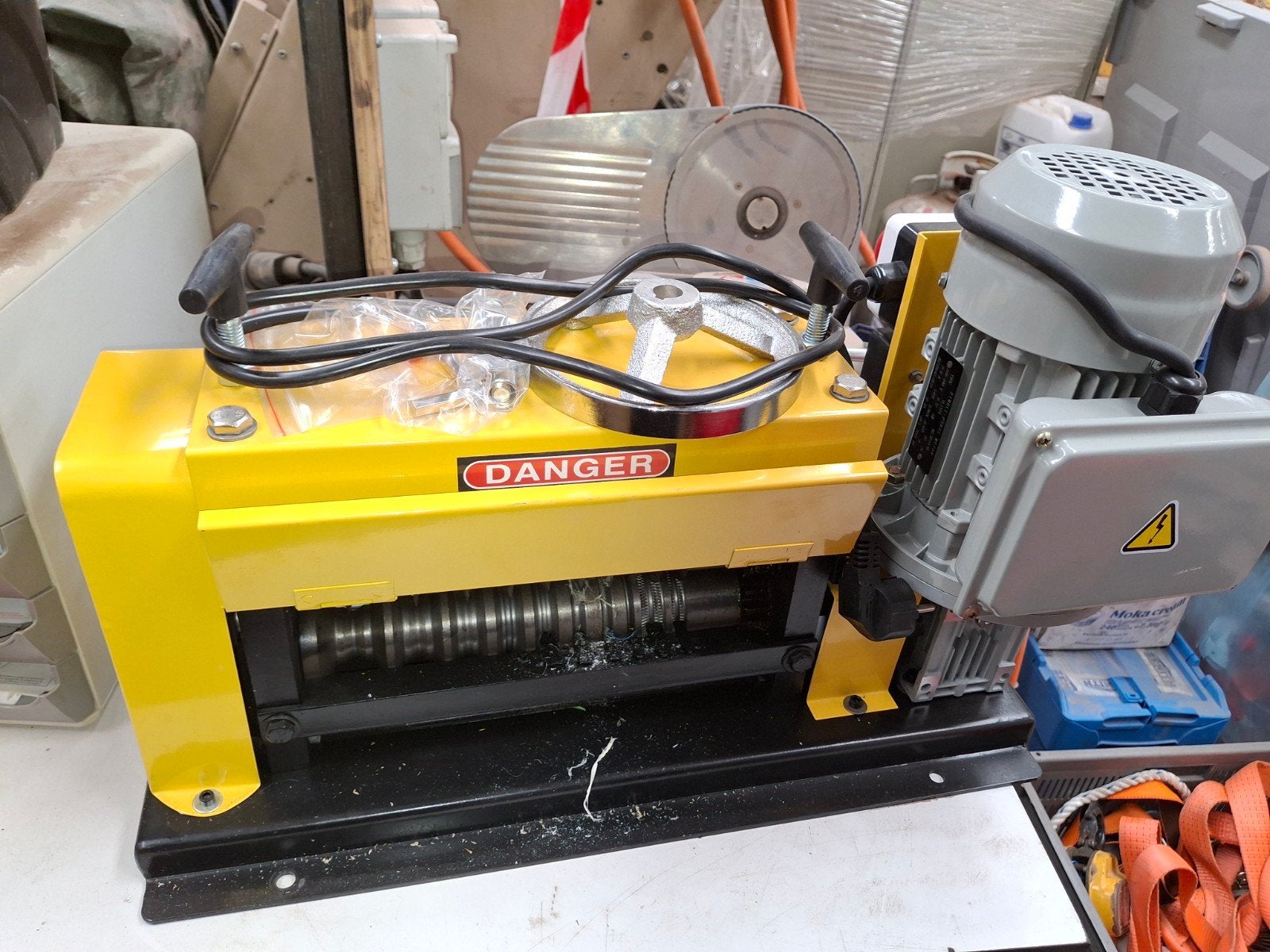 Kabelstripper 220 volt, Doe-het-zelf en Bouw, Ophalen
