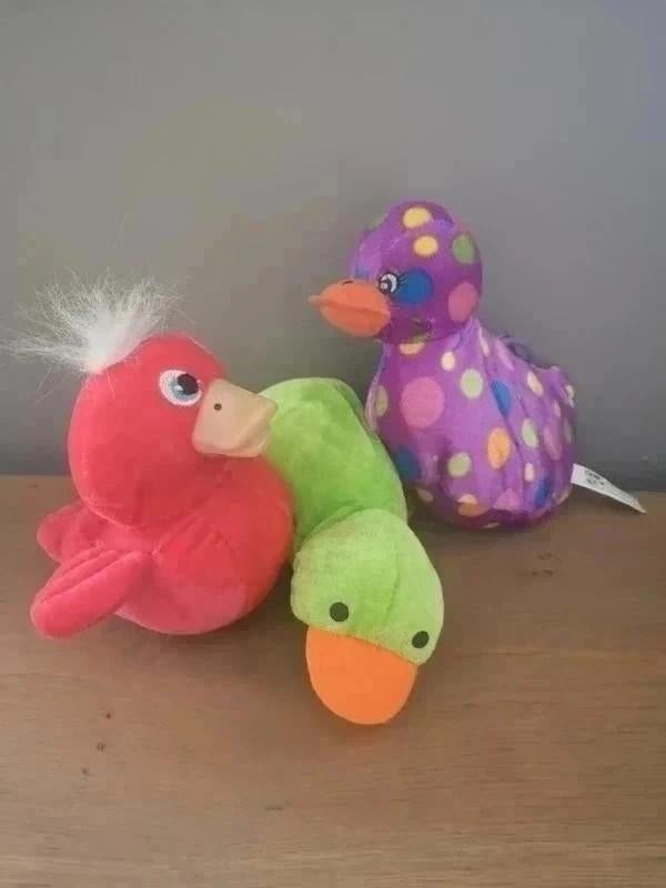 Set 3 knuffel eendjes, Kinderen en Baby's, Speelgoed | Knuffels en Pluche, Overige merken, Overige karakters, Ophalen of Verzenden