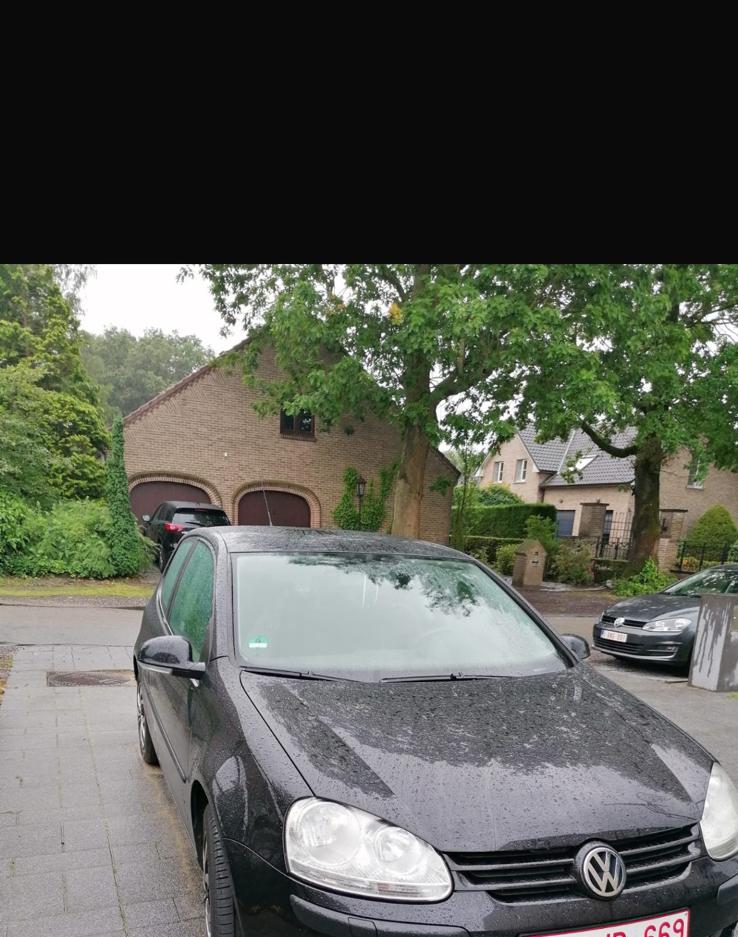 Golf 5 te koop (prijs overeen te komen), Auto's, Volkswagen, Voorwielaandrijving, Stof, Zwart, Grijs