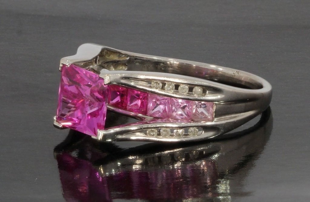 Diamanten saffier luxe gouden ring briljant dames uniek, Ophalen of Verzenden, Zo goed als nieuw, Dame of Heer, Met edelsteen