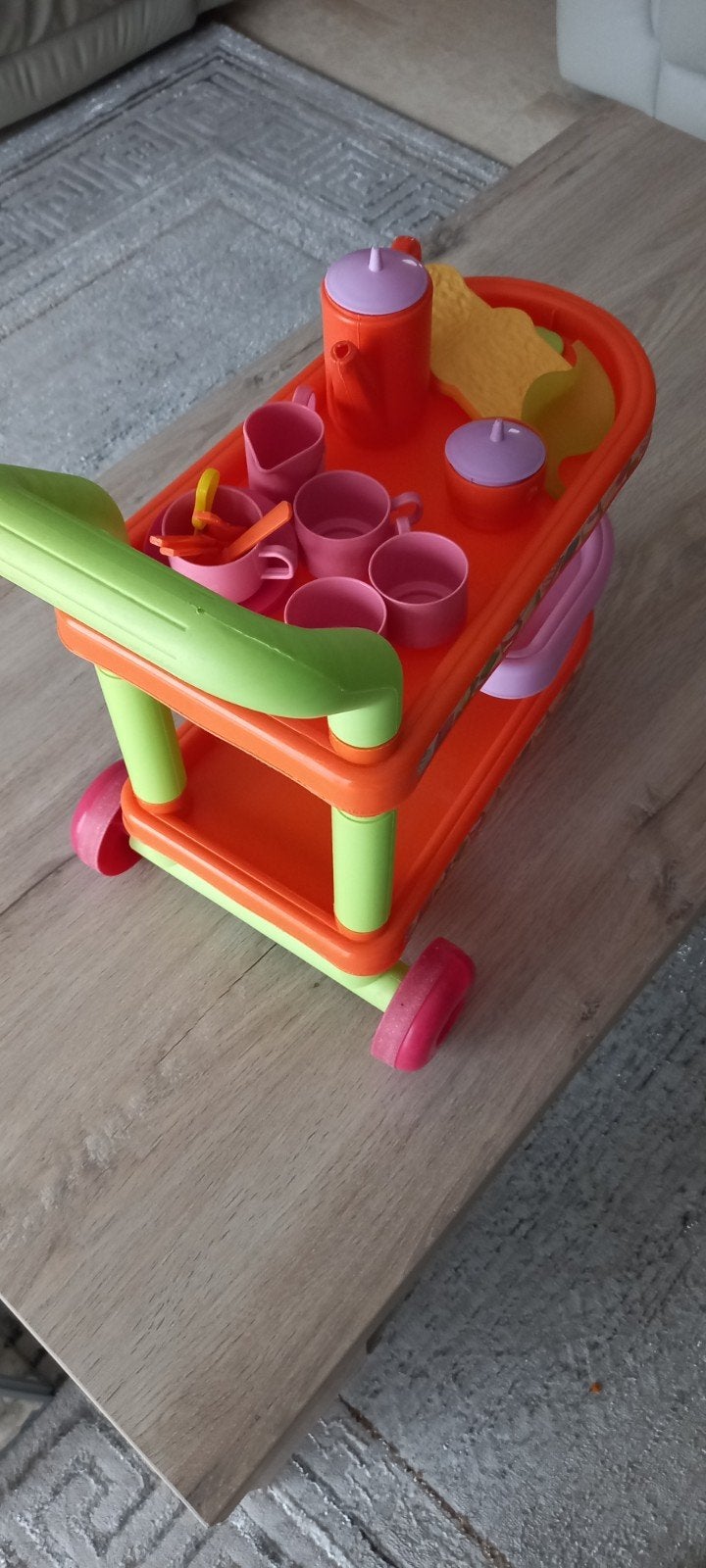 Opdienen koffie wagentje, Ophalen