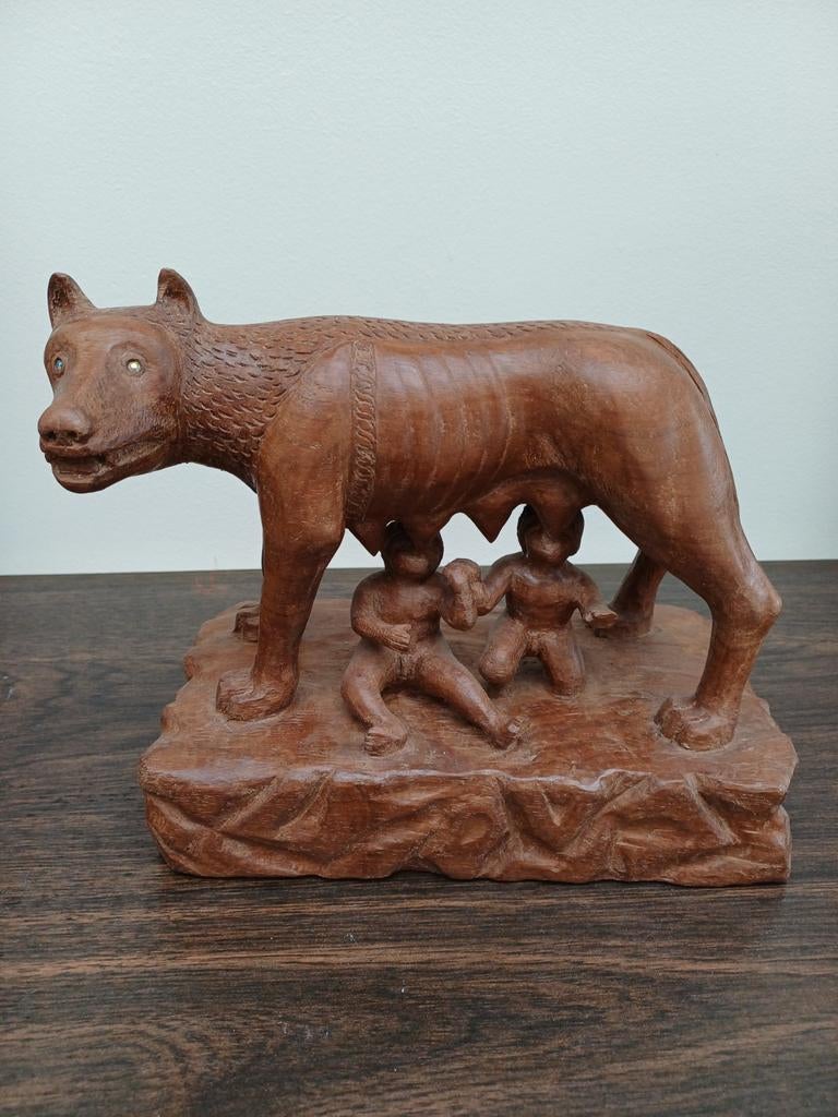 Wolf met kinderen gesculteert in hout handwerk, Ophalen, Handgemaakt, Hout, Houtsnijwerk