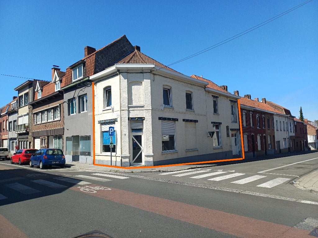 Ancien imm. de commerce aux multiples possib. d'aménagement, Immo, Huizen en Appartementen te koop, Provincie Henegouwen, 95123 kWh/jaar