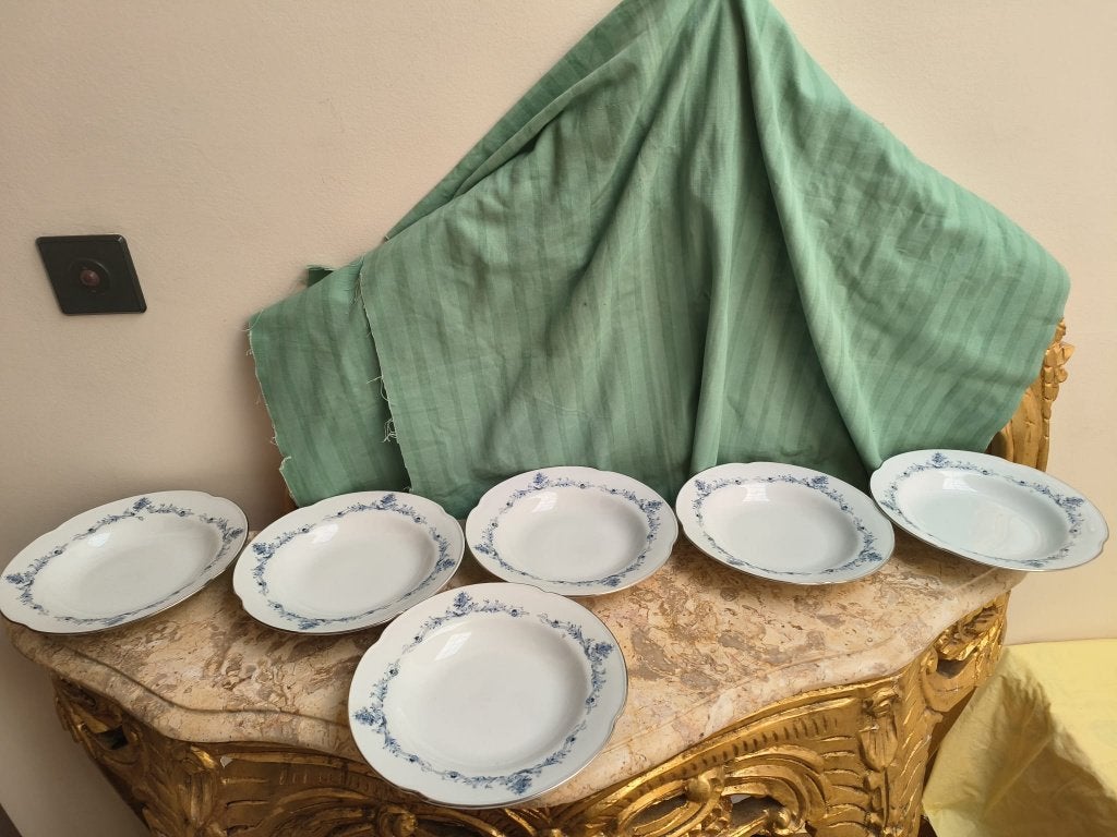 6 witte met blauw versierd Bavaria soepborden, Ophalen of Verzenden, Gebruikt, Aardewerk, Bord(en)