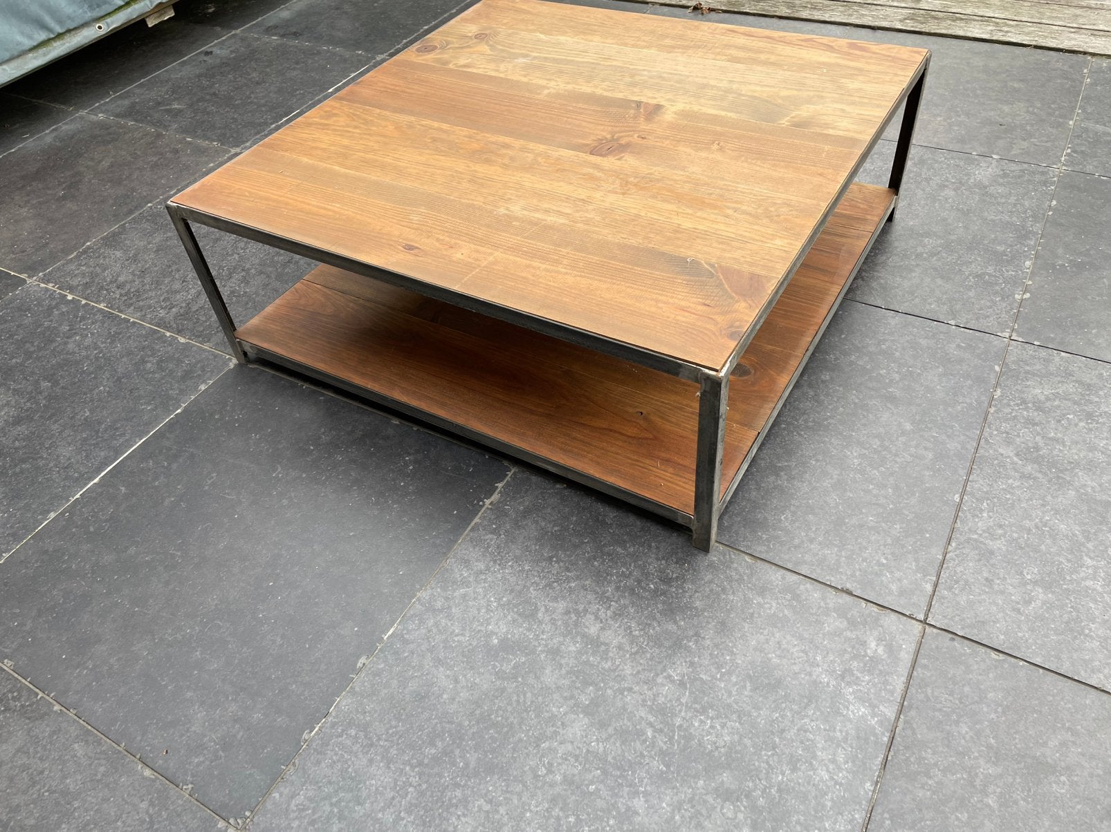 Salontafel en tv kast in gietijzer en eiken blad, Ophalen, Gebruikt, Vierkant