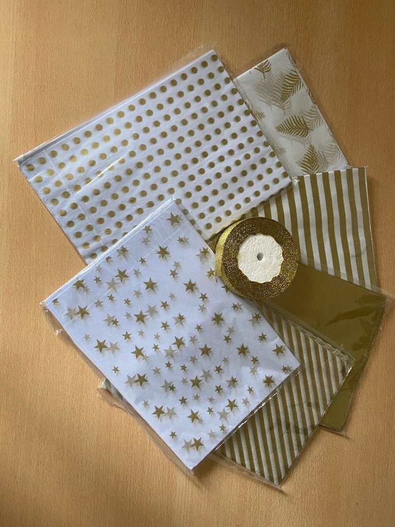 60 feuilles de papier de soie avec un rouleau de ruban doré, Enlèvement, Neuf