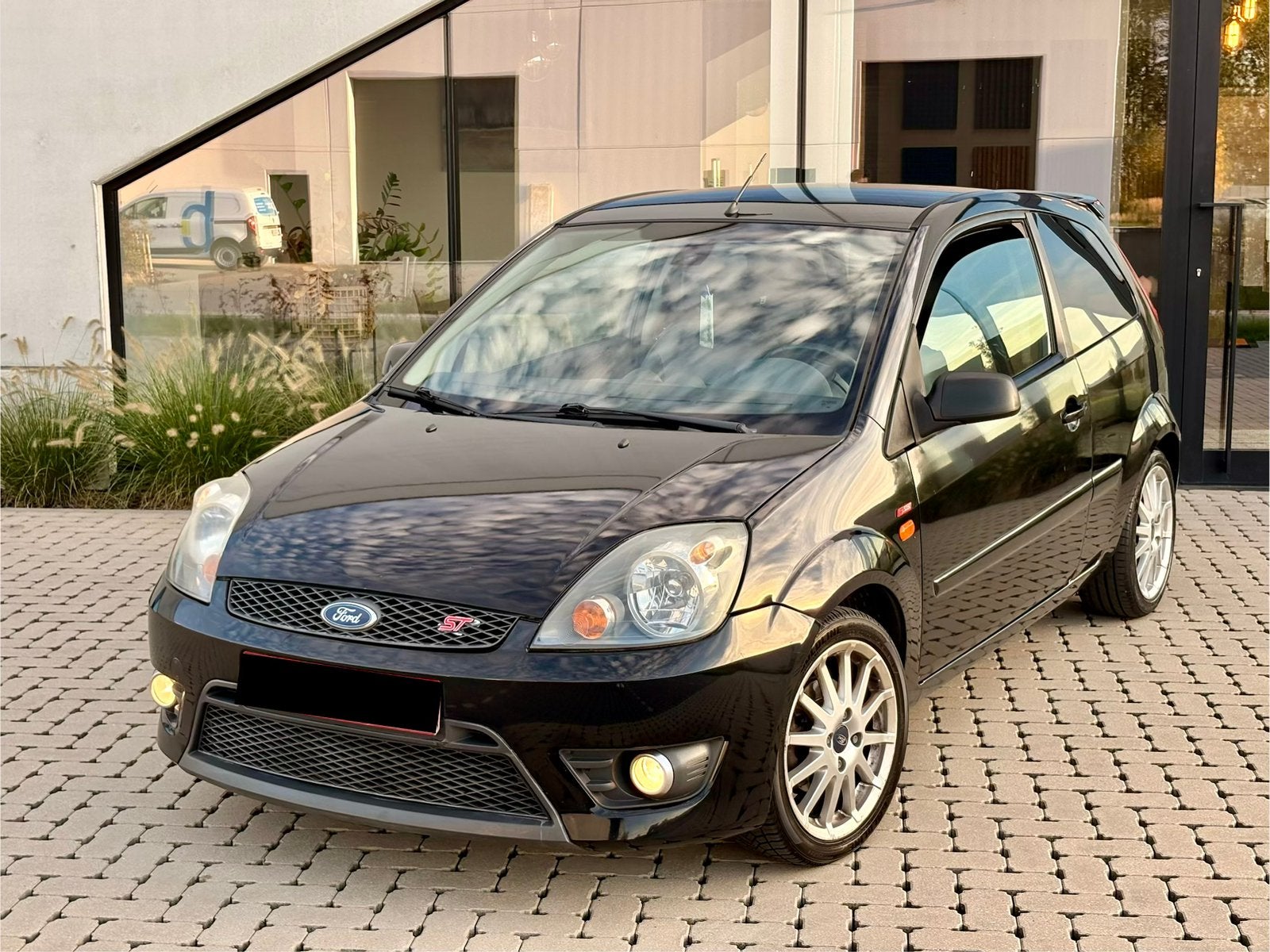 Ford Fiesta 1.6 TDCi ST Line Leder Zetels Airco, Auto's, 66 cc, 4 cilinders, USB, Zwart