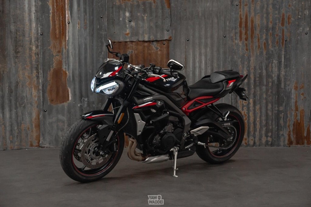 Triumph Street Triple R (Low version), Motoren, Motoren | Triumph, Occasion, Motorrijbewijs A, Bedrijf, 3 cilinders