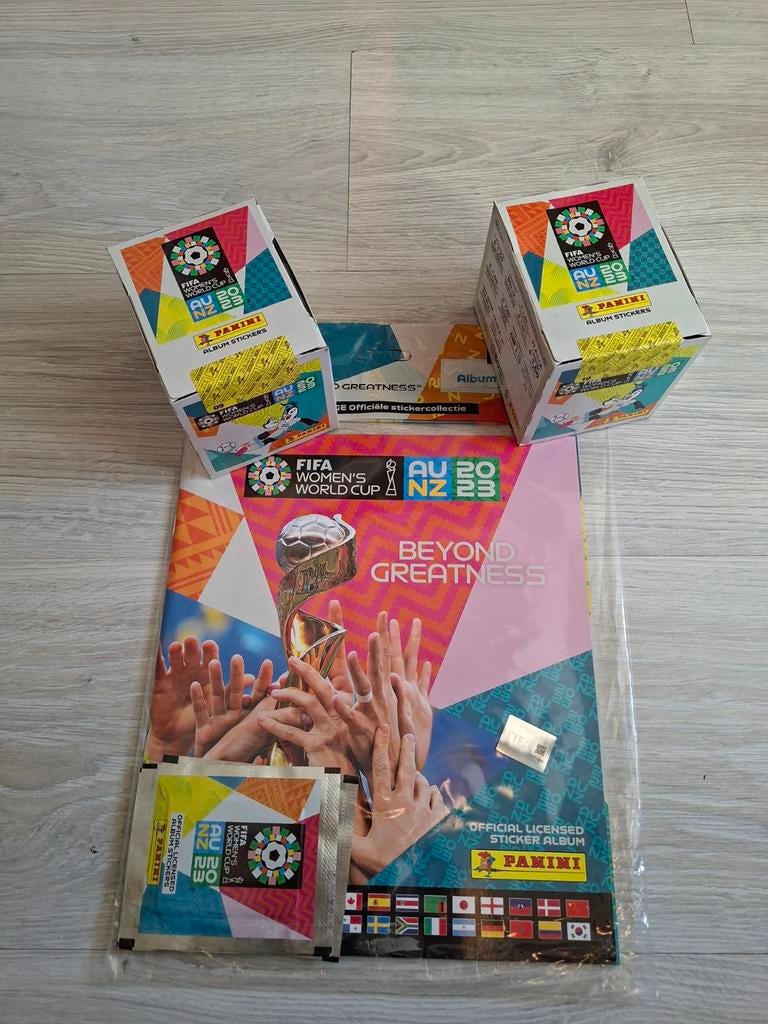 Panini, Coupe du monde 2023, kit de départ et 2 boîtes, Envoi, Comme neuf, Plusieurs autocollants