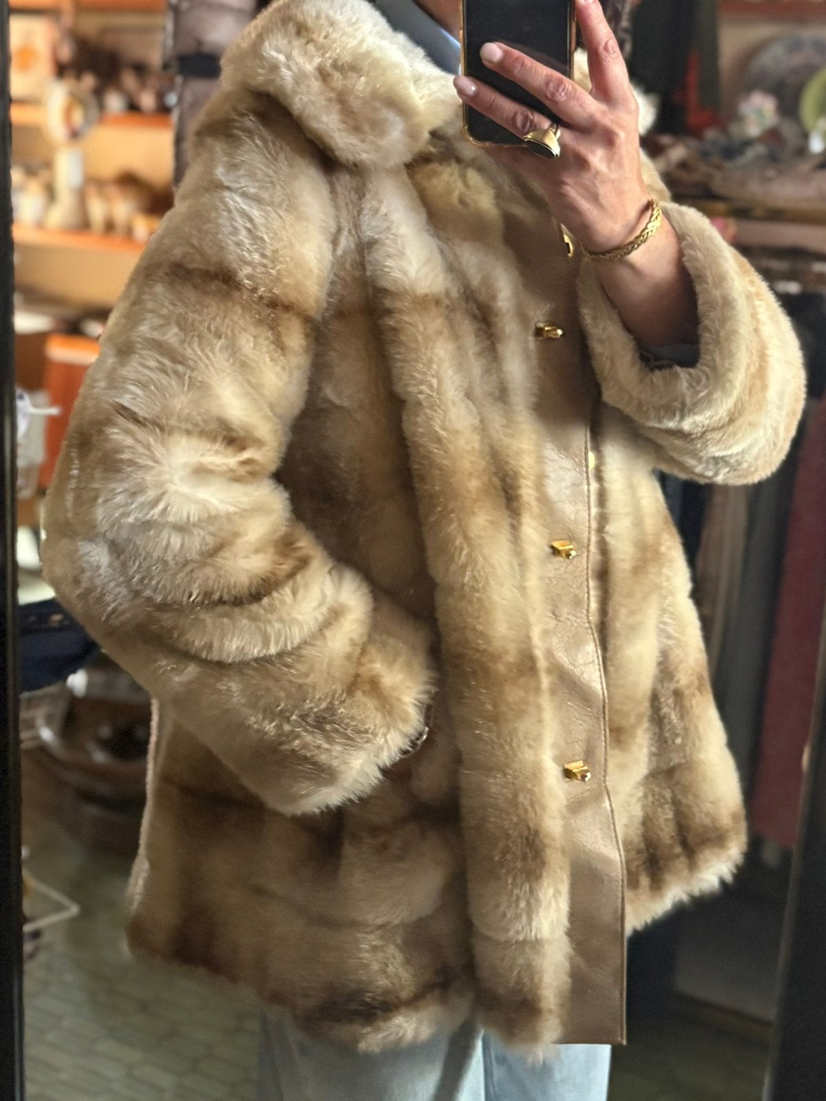 Vintage faux fur coat (L), Ophalen of Verzenden, Gedragen, Maat 42/44 (L), Beige