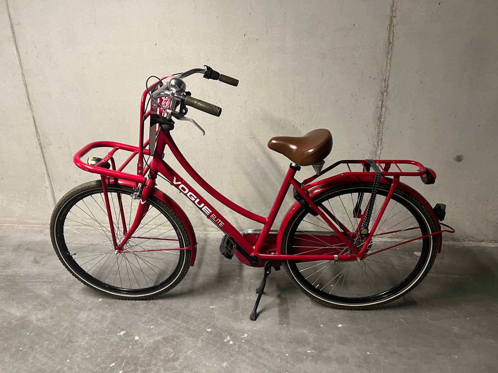 Rode stadsfiets (prijs bespreekbaar), Fietsen en Brommers, Ophalen, Zo goed als nieuw, Terugtraprem