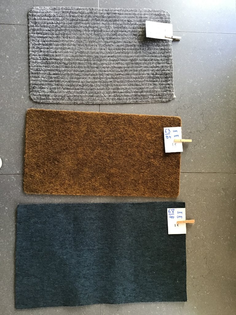 diverse tapijtjes of deurmatten aan 1 of 2 euro, Tuin en Terras, Deurmatten, Ophalen of Verzenden, Zo goed als nieuw
