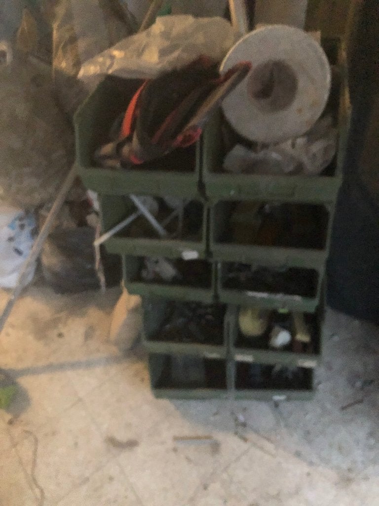 Compartiments de rangement avec contenu, Bricolage & Construction, Boîtes à outils, Enlèvement, Utilisé
