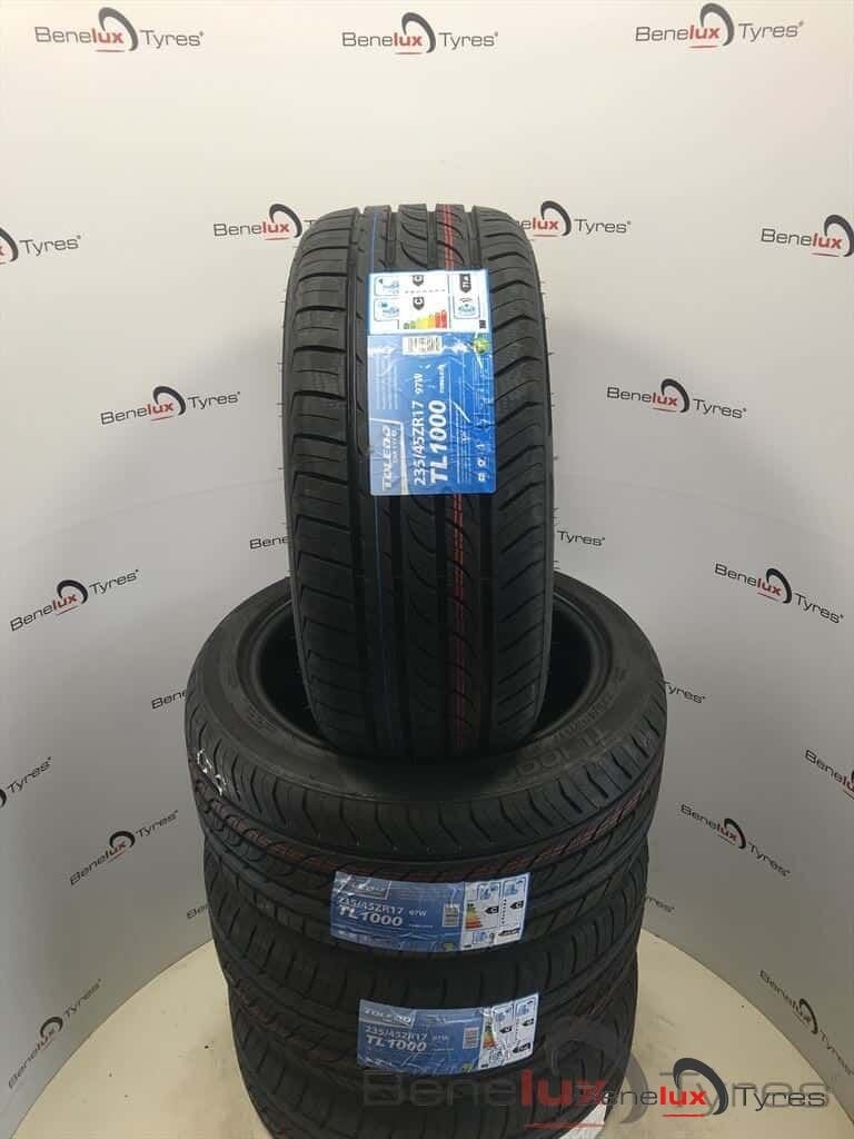 NIEUW 235/45ZR17 235/45R17 235/45 ZR17 R17 235/45/17 2354517, -, -, Nieuw, 17 inch