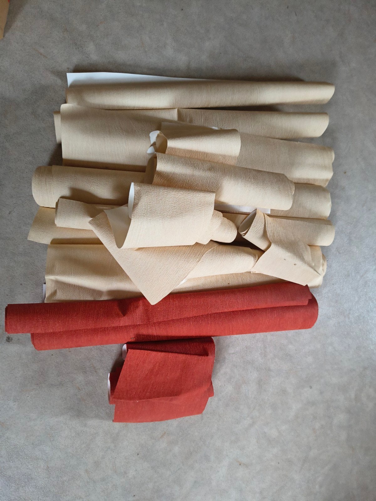overschot behangpapier, Ophalen