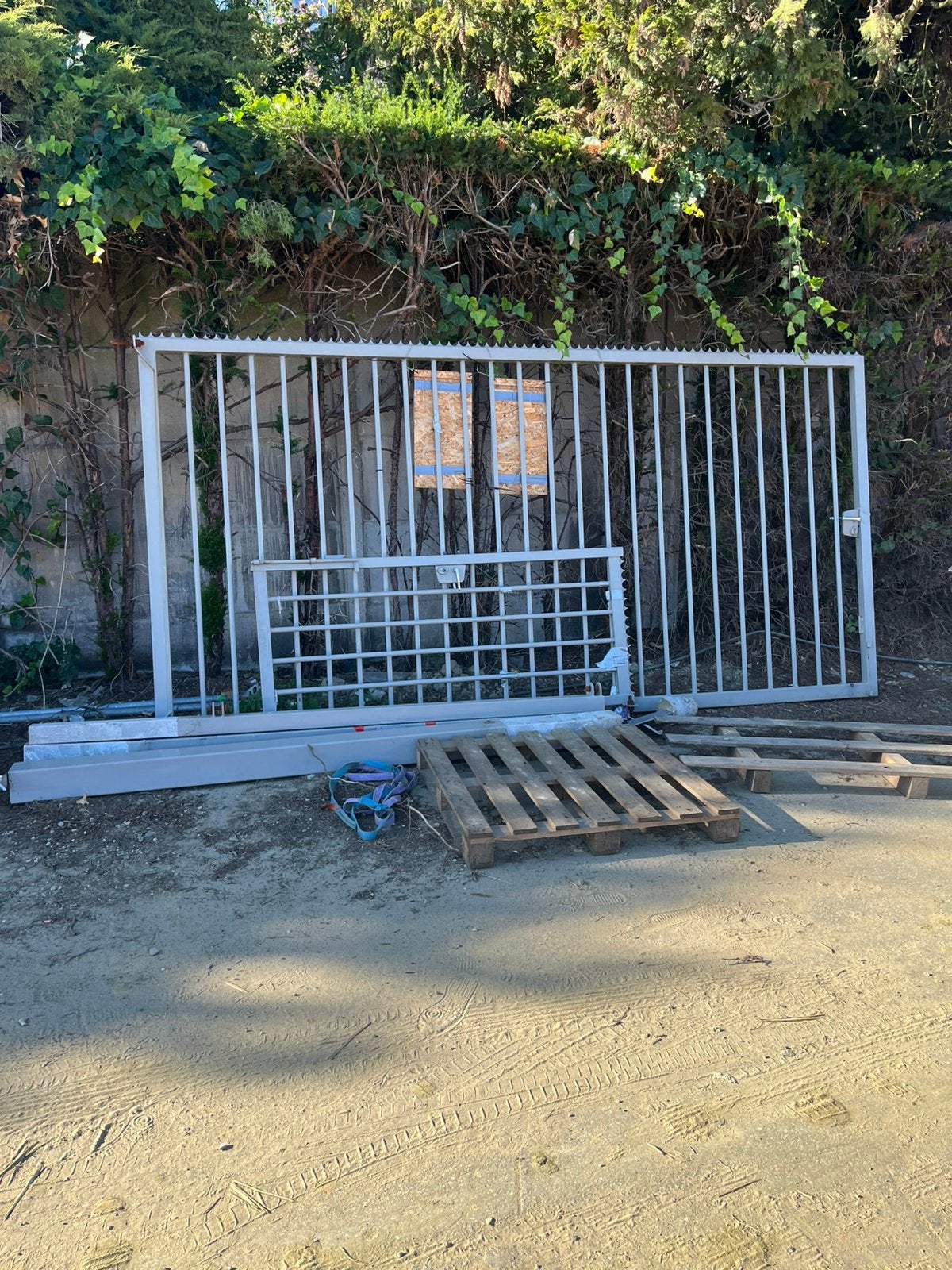 Stalen poort, Enlèvement, Utilisé