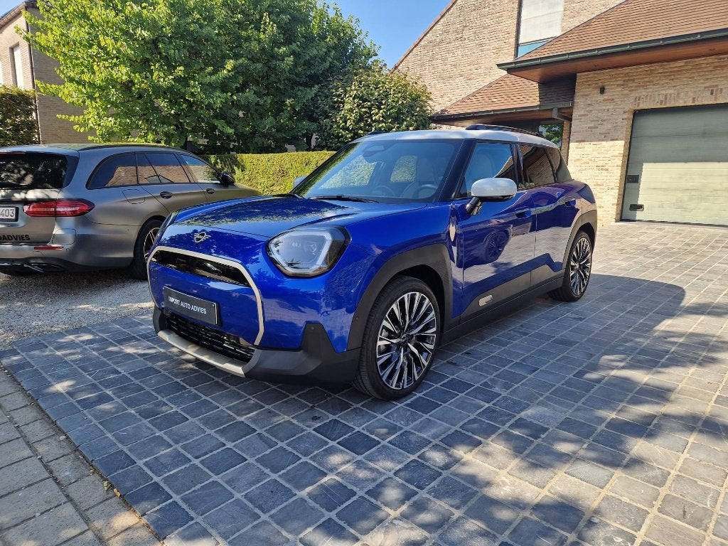 MINI Aceman E Favoured Trim 18 pouces/en cuir/tête haute, Autos, Mini, Cuir, Achat, 135 kW, Entreprise