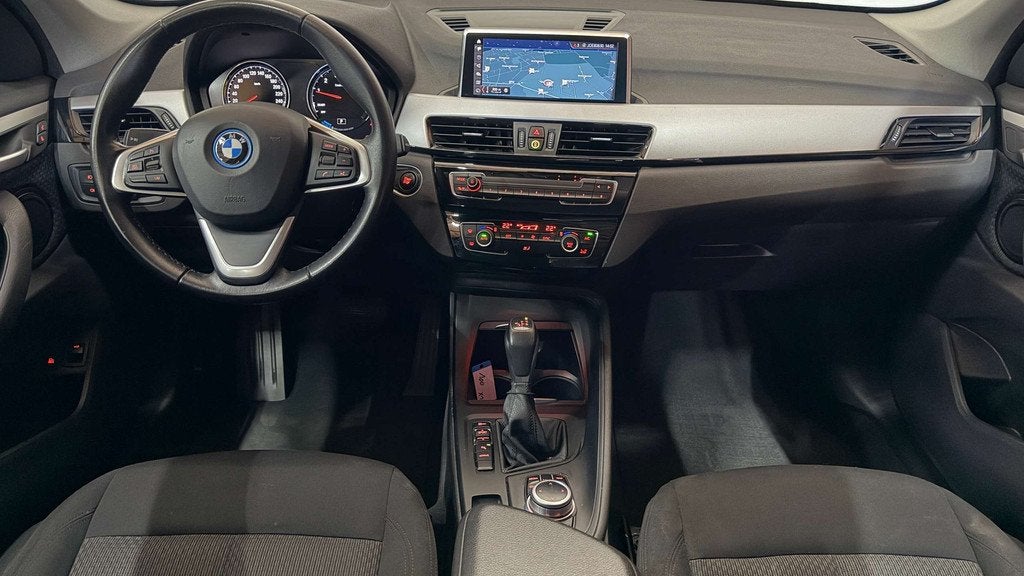 BMW X1 1.5iA xDrive25e Plug in Hybride Garantie, Stof, Gebruikt, Bedrijf, 5 zetels