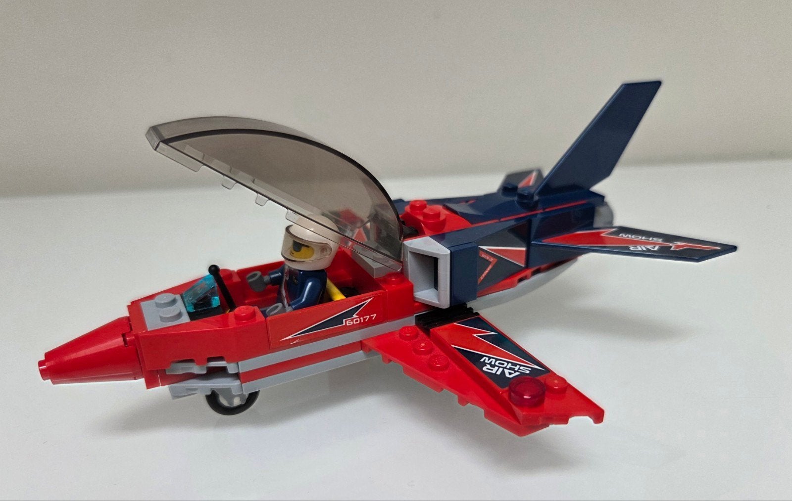 LEGO City Arobatic Straaljager / Airshow Jet (60177), Ophalen, Lego, Minifiguur, Compleet