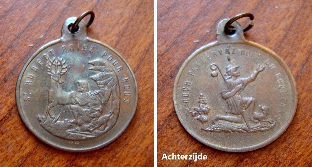 Christelijke oude koperen medaille met Sint Hubert, Verzamelen, Religie, Verzenden, Gebruikt, Overige typen, Christendom | Katholiek