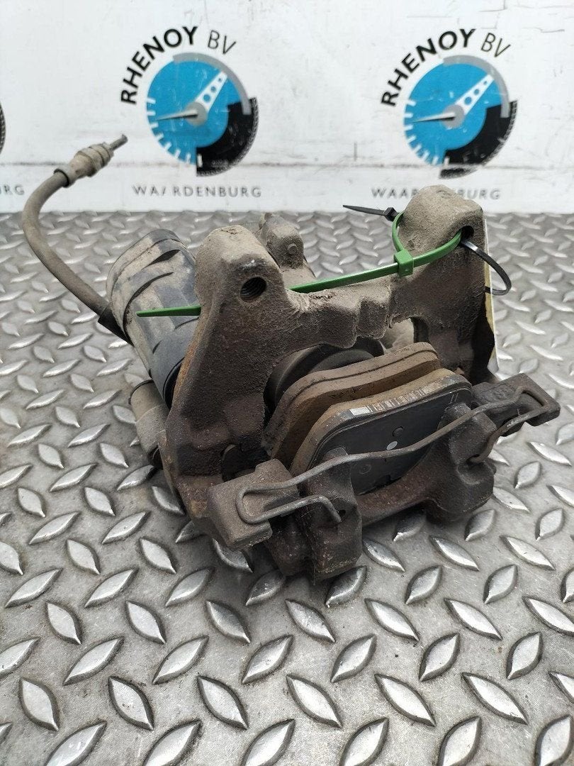 VOLKSWAGEN TIGUAN AD1 2.0 TDI Comfortline BlueM. REM KLAUW 2, Ophalen of Verzenden, Gebruikt, Stiba lid