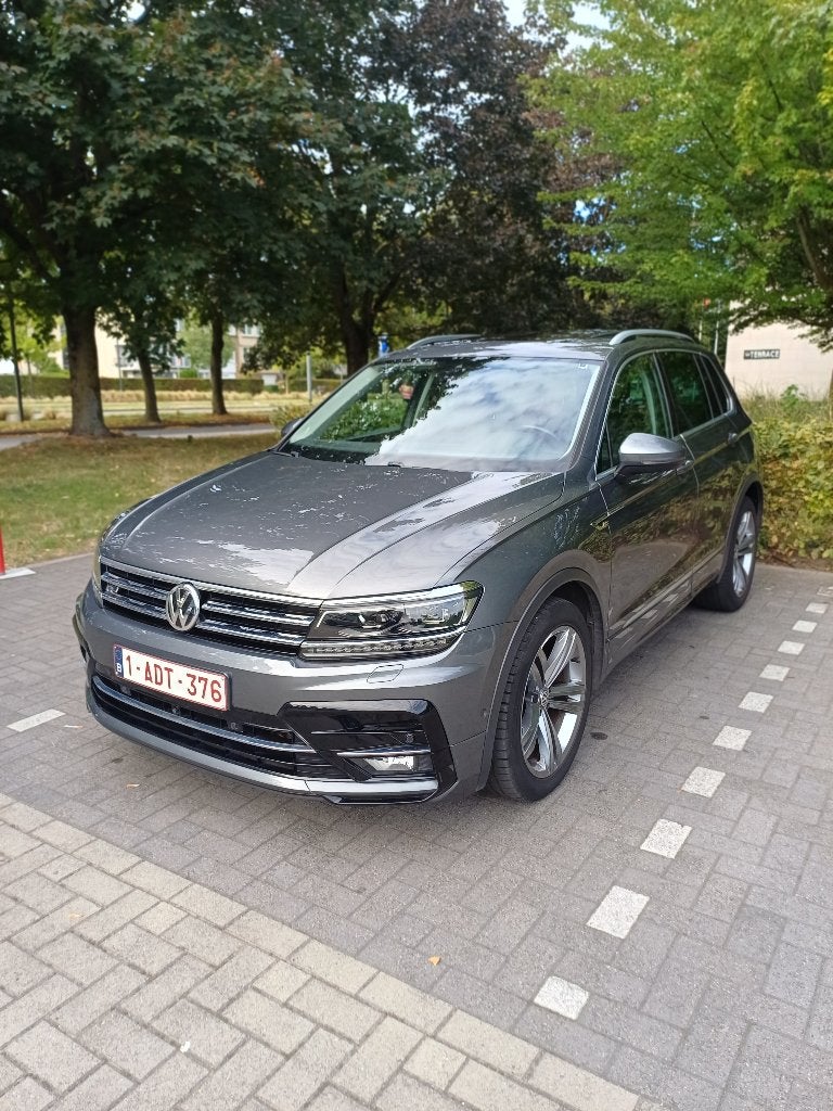 Vw Tiguan R line Full Option 1.5 TSI, Autos, Cuir, Argent ou Gris, Achat, Carnet d'entretien