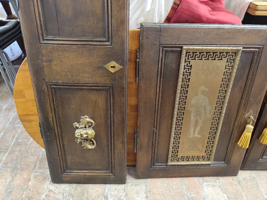 Portes et vitraux, Enlèvement
