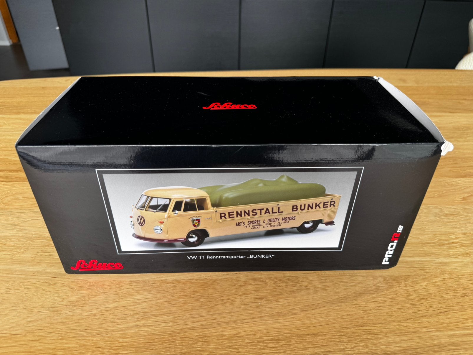 Schuco 1/18 VW T1 transport de course Bunker, Enlèvement ou Envoi, Comme neuf