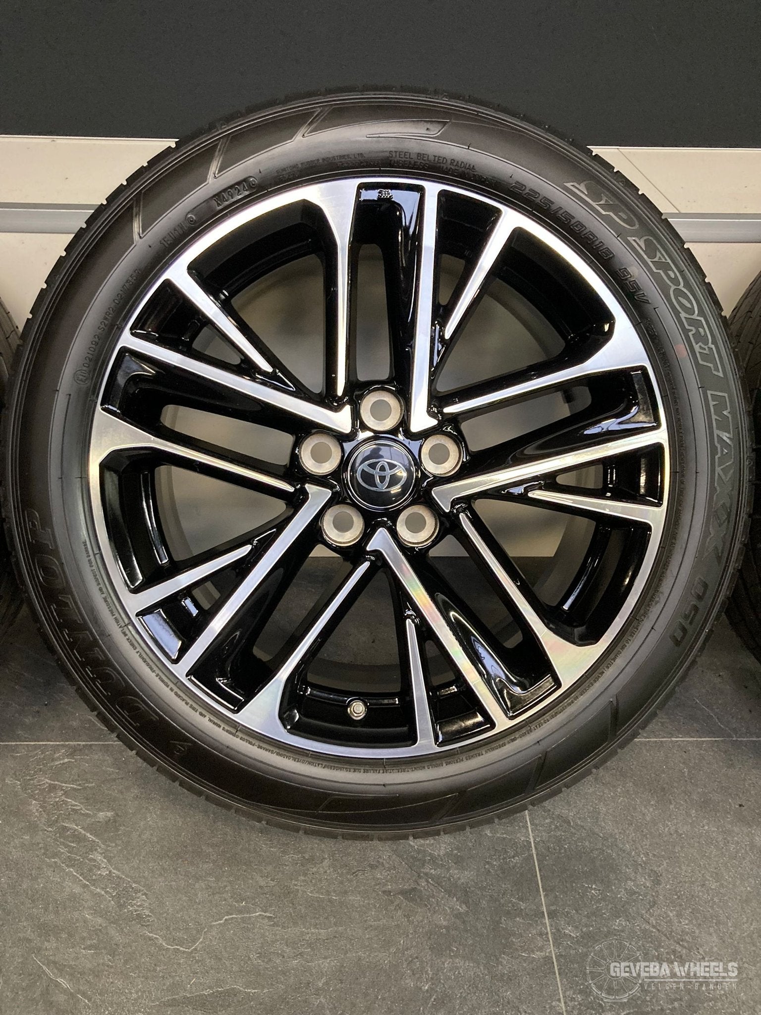 18” originele Toyota Corolla Cross velgen + banden 5x114.3, Pneus et Jantes, Véhicule de tourisme, Pneus été, -