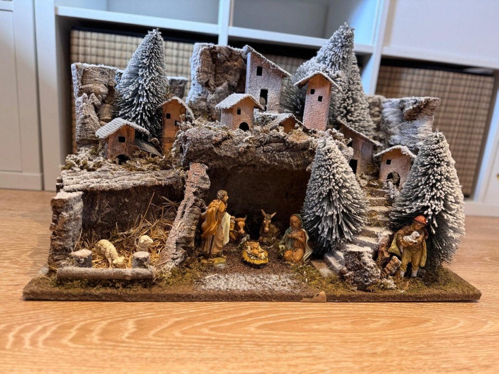 Houten kerststal met miniatuurdorp, Diversen, Ophalen