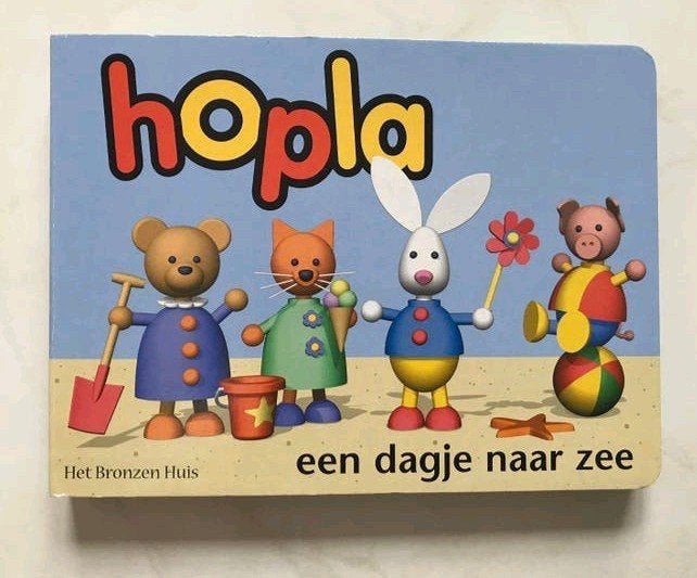 Hopla *een dagje naar zee* Nieuw, Boeken, Kinderboeken | Baby's en Peuters, Ophalen of Verzenden
