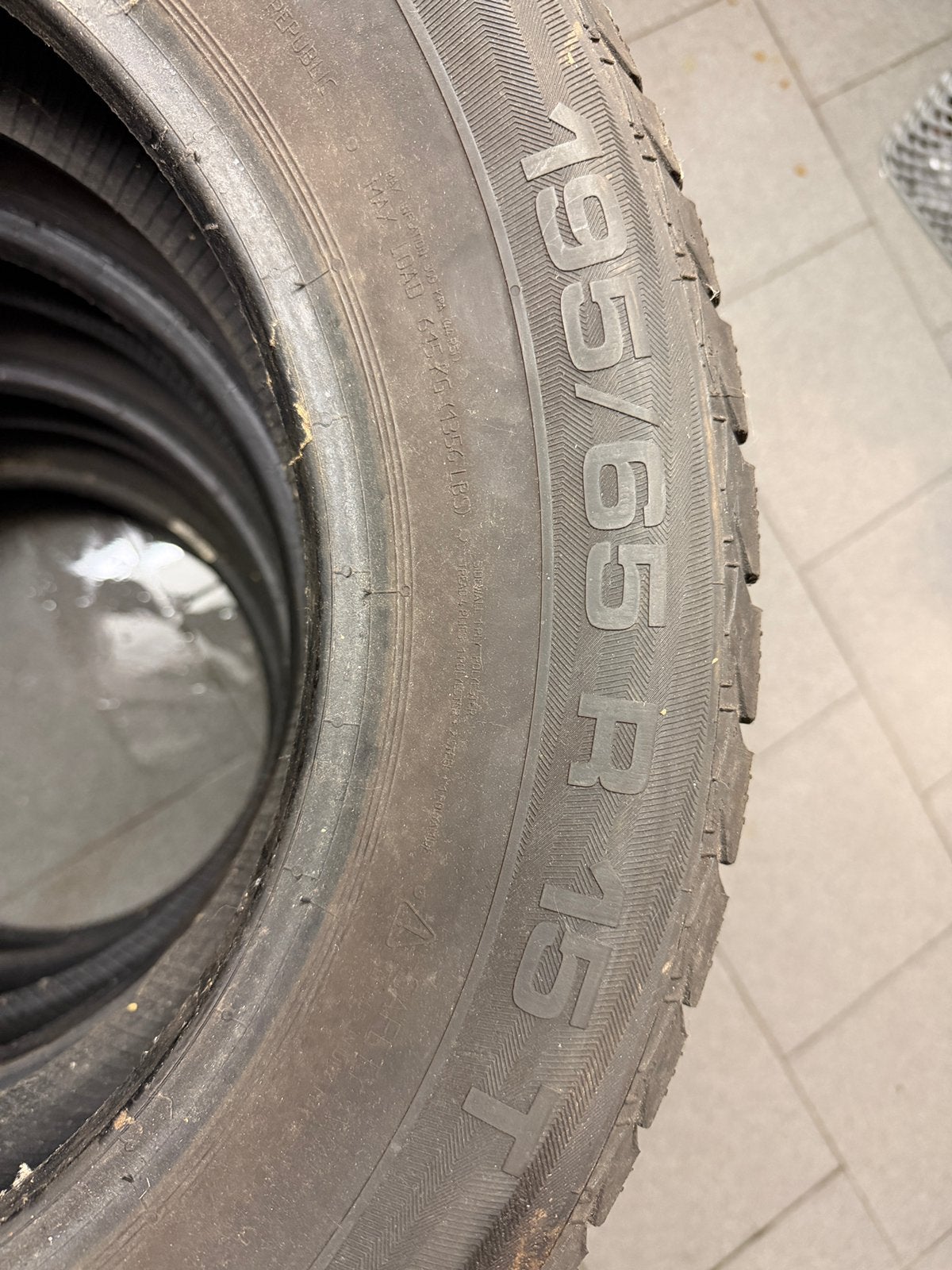 Nieuwe banden te koop, Ophalen, Zo goed als nieuw