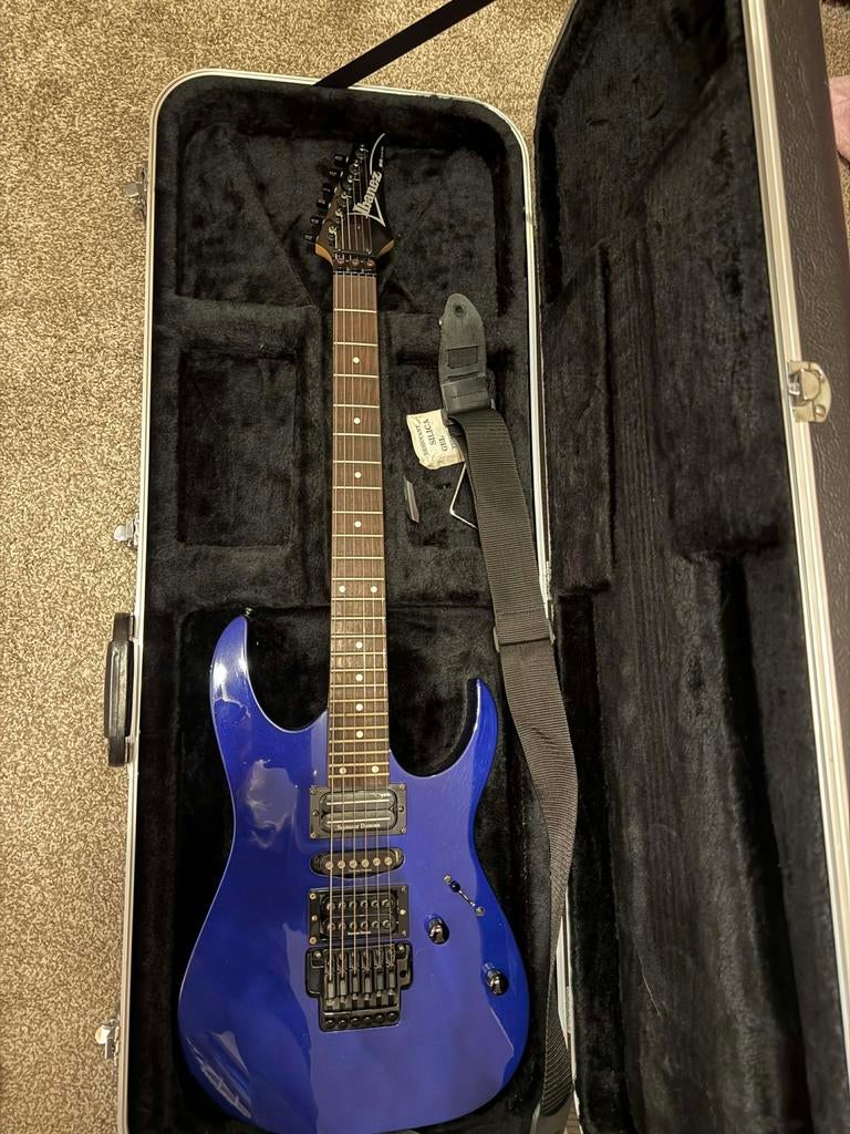 Guitare electrique Ibanez RG370B + protege guitare Gator, Enlèvement, Comme neuf, Ibanez