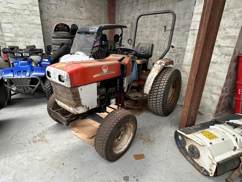 2  tractoren v30 pk Holland tc30, Zakelijke goederen, Gebruikt, 2500 tot 5000, Ophalen of Verzenden, Ford