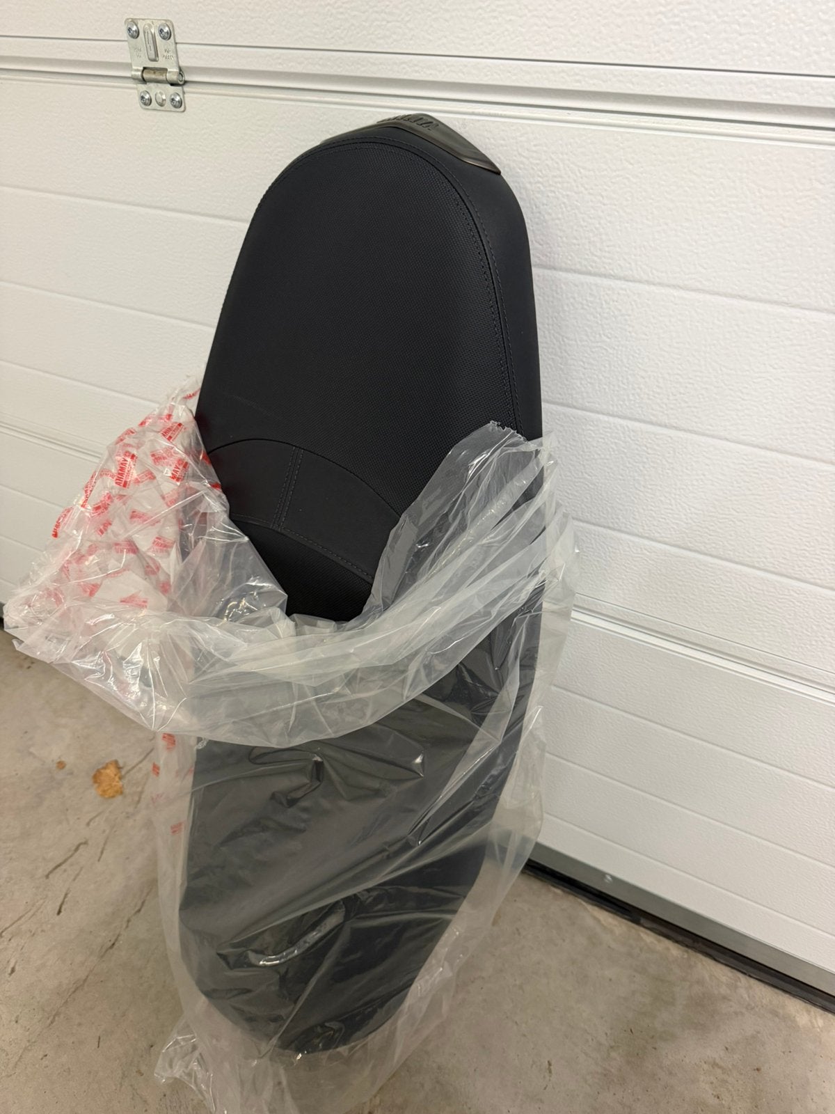 NIEUW Origineel zadel yamaha tricity !, Motoren, Ophalen, Nieuw