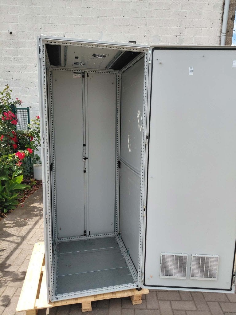 Grote metalen kast, Enlèvement, Utilisé