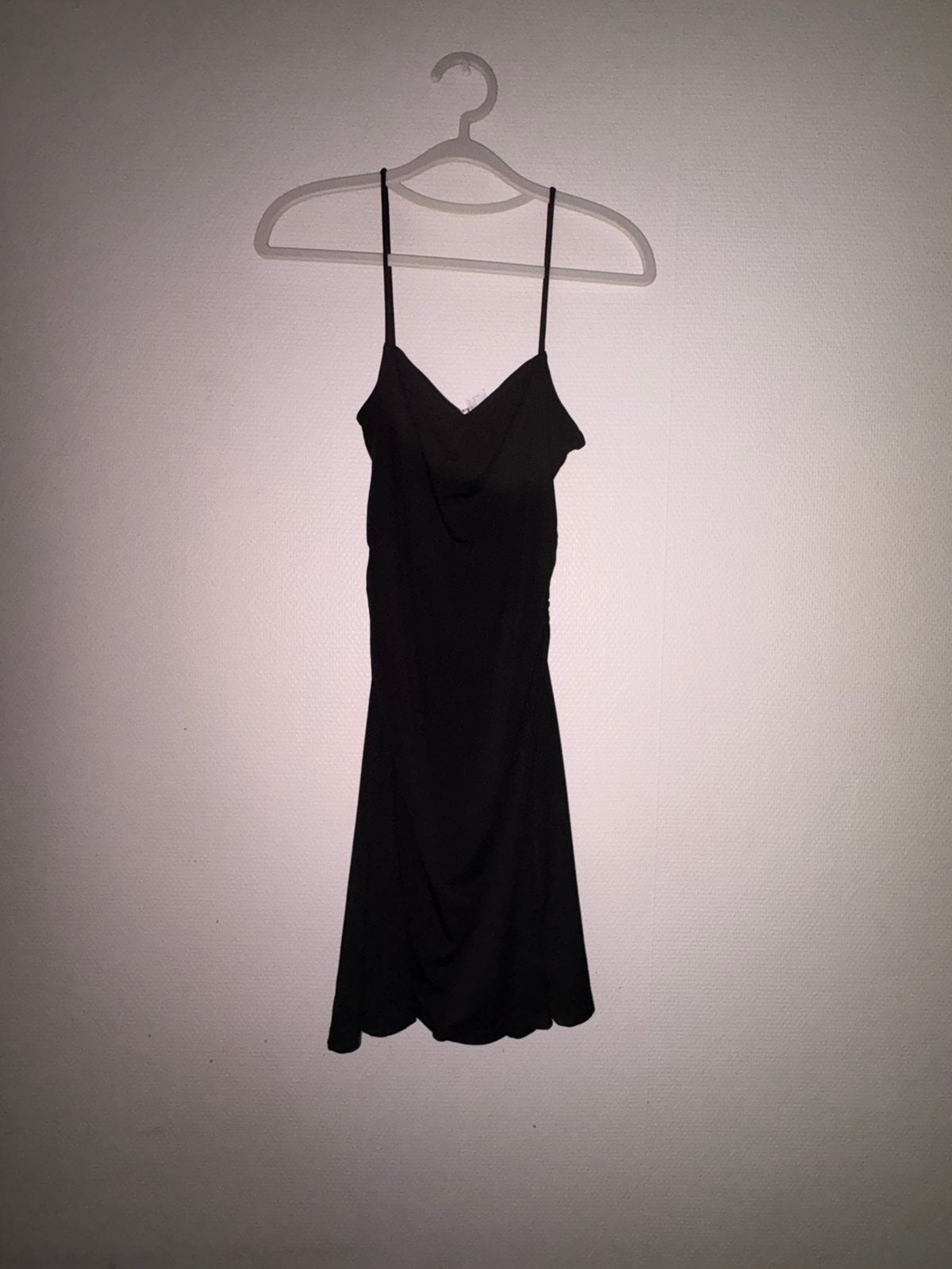 Robe noire, Comme neuf, Enlèvement, Noir, Au-dessus du genou