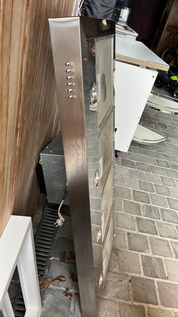 Dampkap Smeg rvs groot model 230v, Elektronische apparatuur, Afzuigkappen, Ophalen, Onderbouw afzuigkap, Zo goed als nieuw, 400 tot 600 m³ per uur