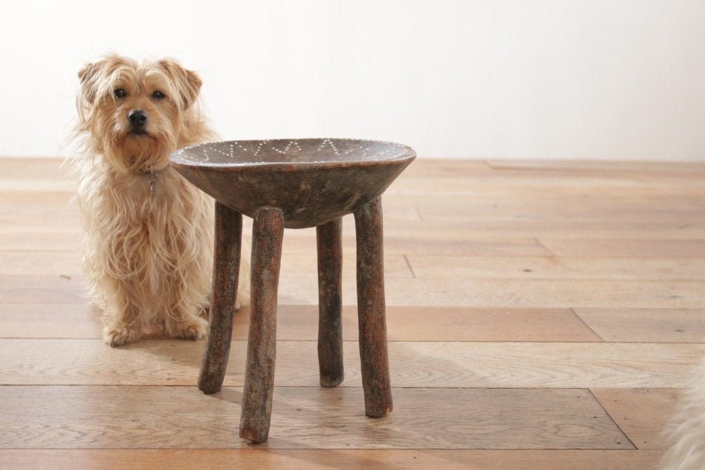 Oud Afrikaans krukje met kraaltjes ingelegd, Sculpté, Afrique, Autres types, Bois