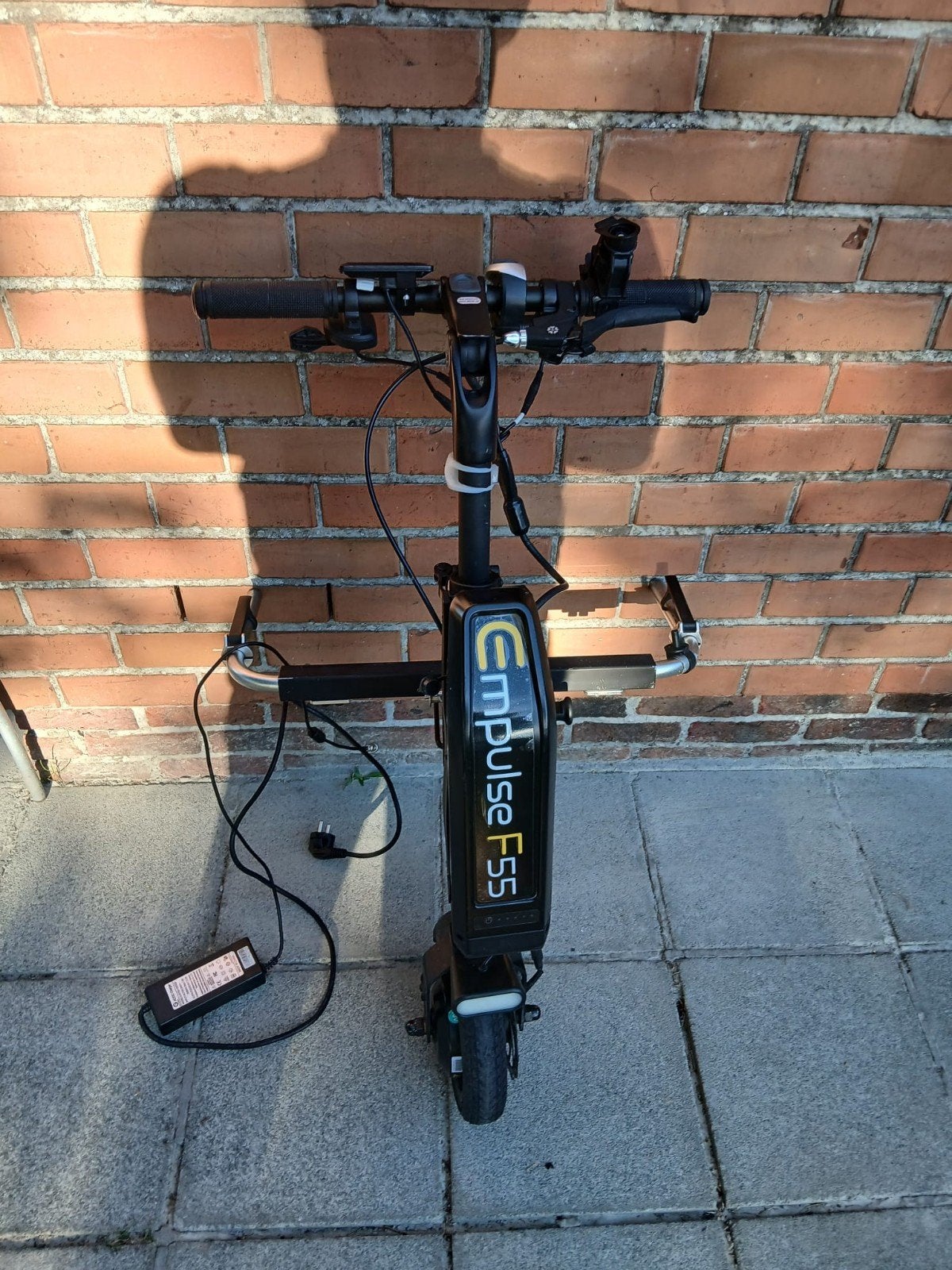 Elektrische scooter voor rolwagen  zo goed of nieuw, Ophalen