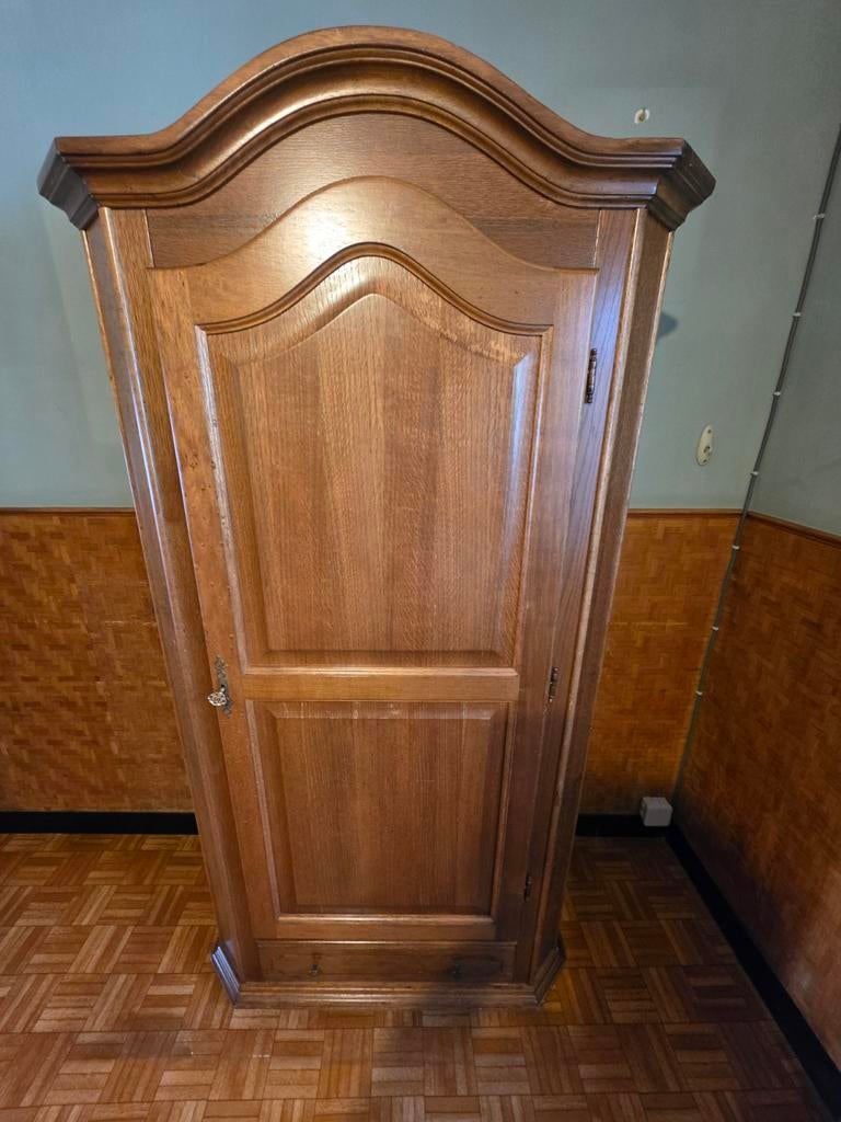 Vestiarekast. Hallkast, Gebruikt, Eikenhout, 50 tot 100 cm, 150 tot 200 cm