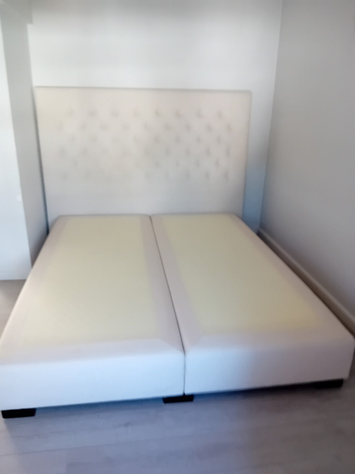 boxspring, Ophalen, Beige, Zo goed als nieuw, 180 cm