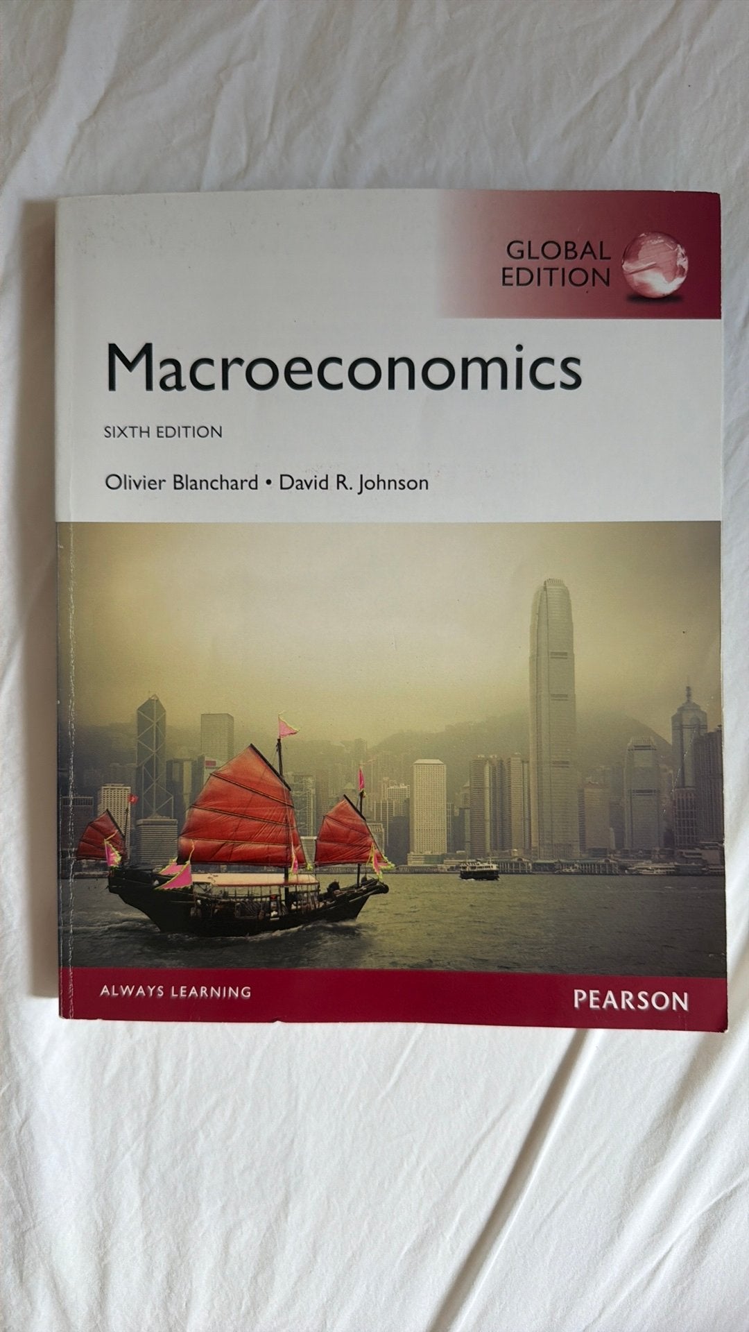 Macroéconomie, sixième édition (978-0-85776-025-8), Enlèvement ou Envoi, Comme neuf
