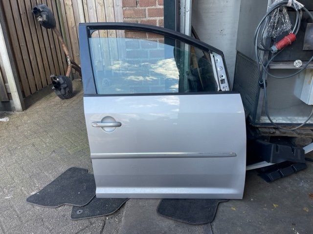 PORTE AVANT DROITE LA7W Touran (1T3) (1T0831056AA), Volkswagen, Volkswagen AG, Utilisé, Kundenbetreuung@volkswagen.de